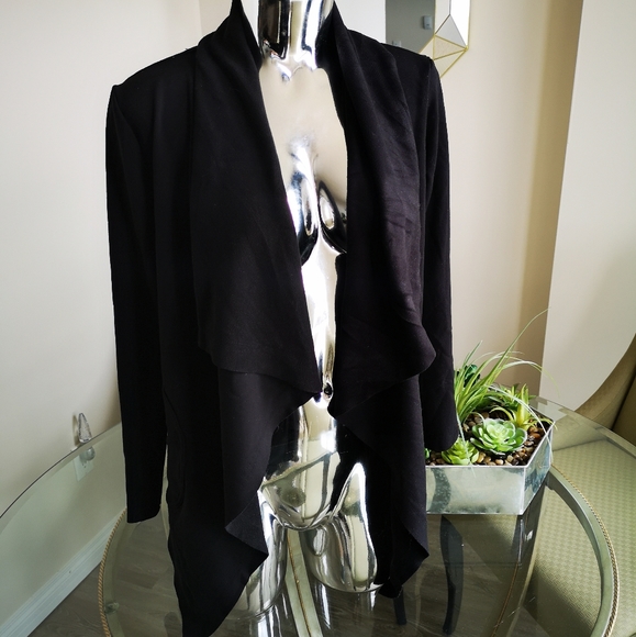 Black Flowy Blazer ☀️ - Picture 1 of 3